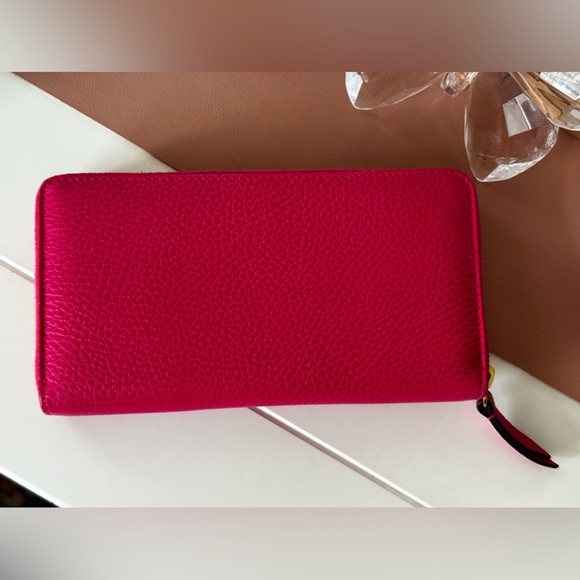 Pink Gucci Zippy Wallet - Picture 6 of 8